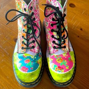 Dr. Martens Pascal Daze Lace Up Combat boots (rare)